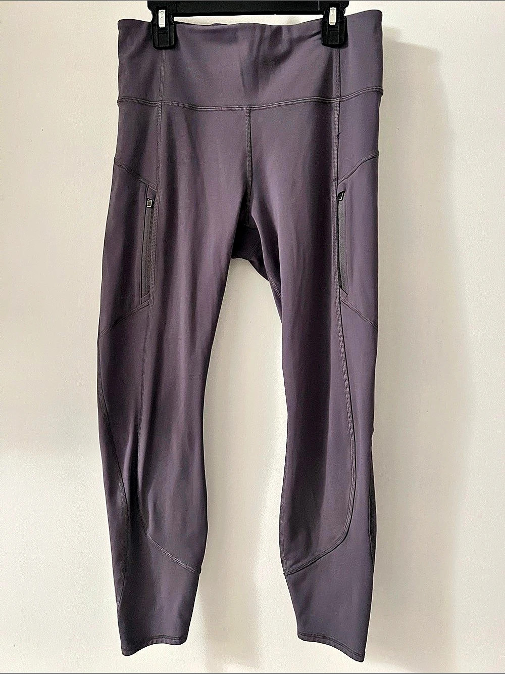 Athleta Rainer 7/8 Tight 7/8 Leggings Purple Medium Like New